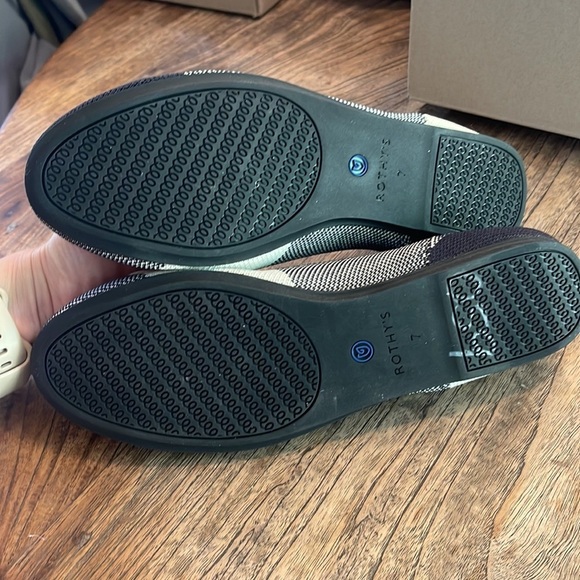Brand New Rothy’s Round Toe - Picture 2 of 4